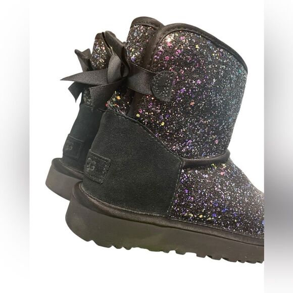 WOMEN'S UGG AUSTRALIA CLASSIC MINI BOW CHUNKY GLITTER COSMOS BOOTIES BLACK 6.5 - Picture 6 of 11